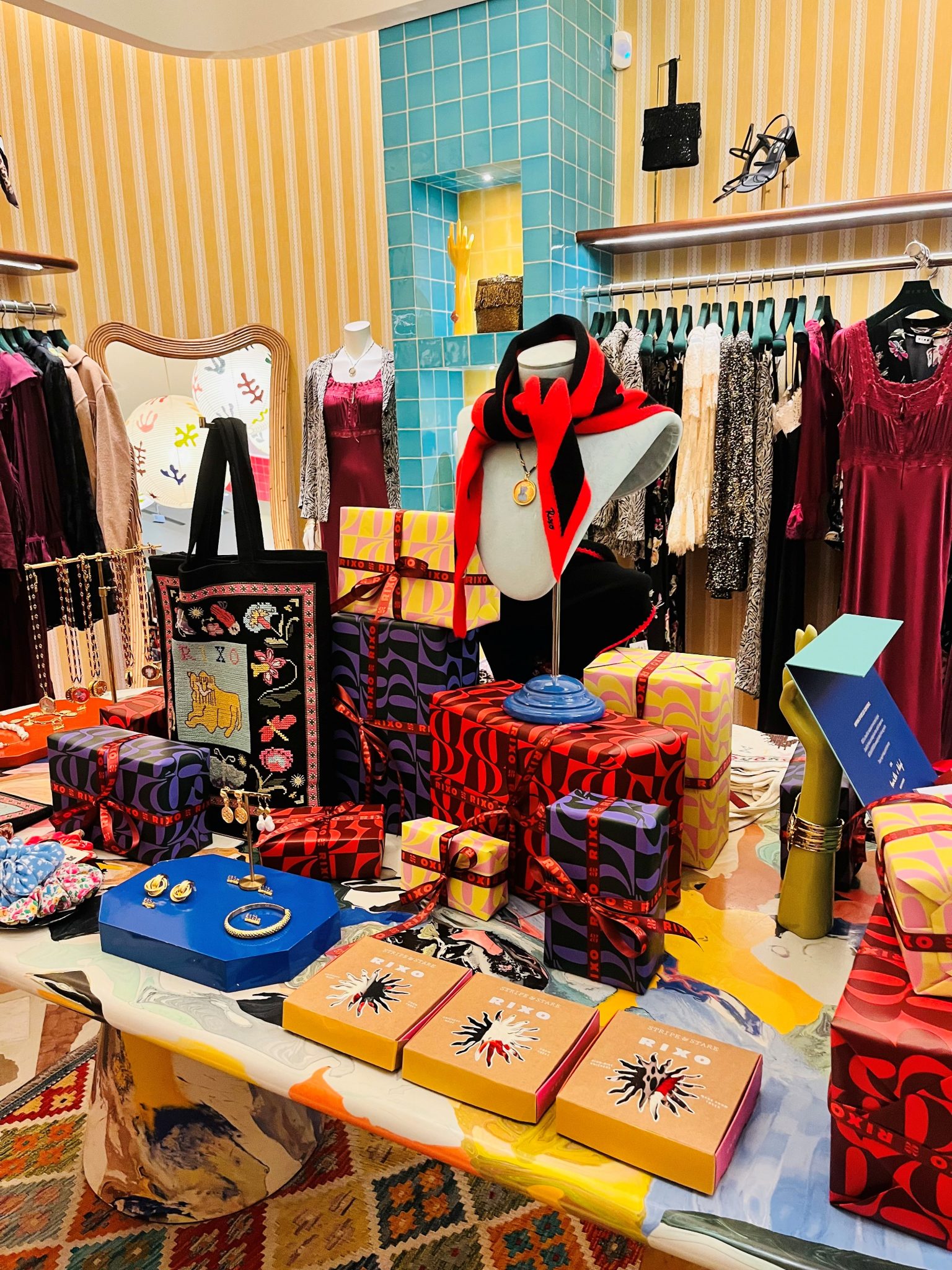 Rixo Xmas Table 25 VMC