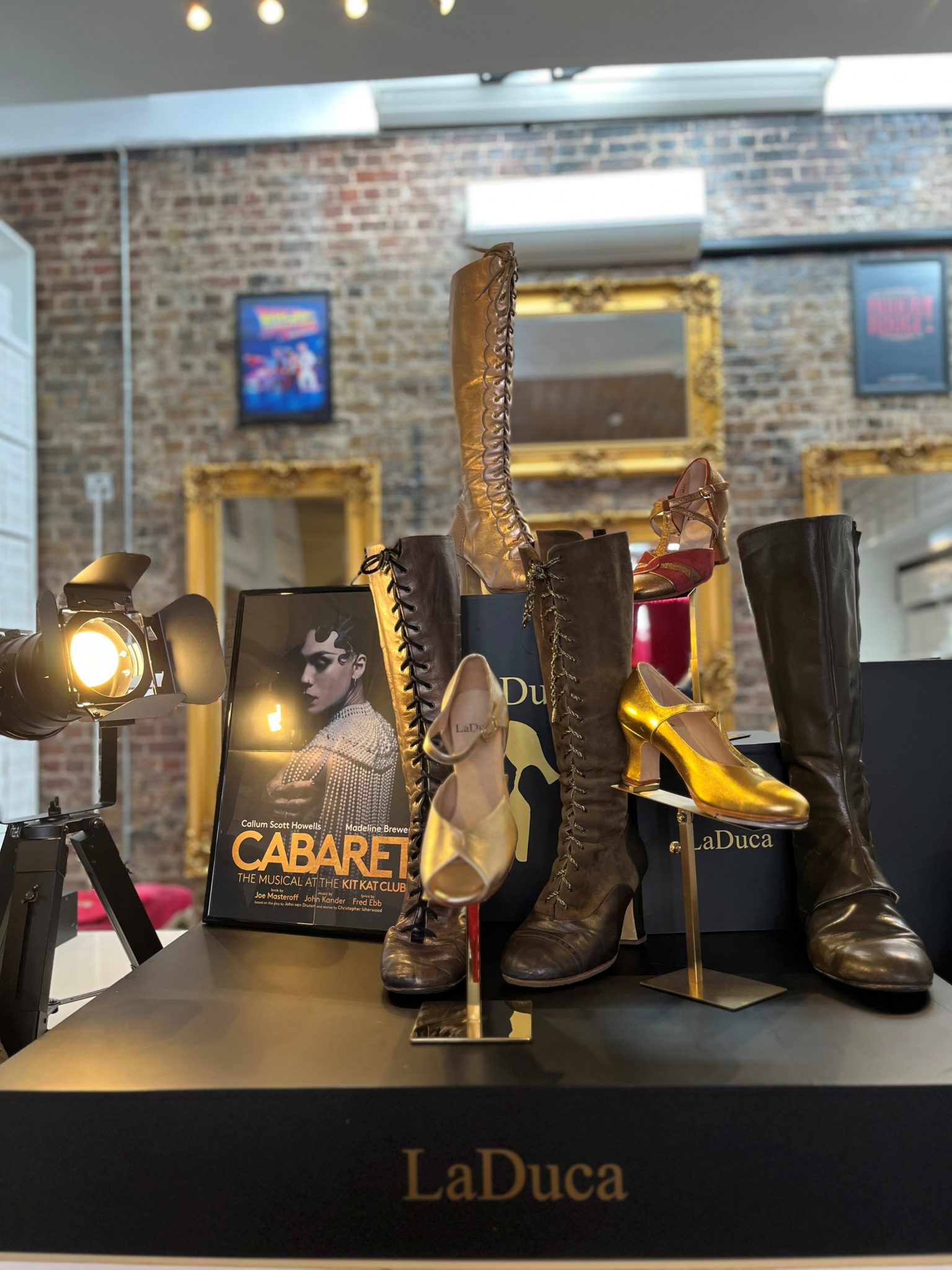 LADUCA Cabaret Window Display VMC 2026